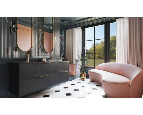 Moderne badkamer met wastafel, spiegels en bank