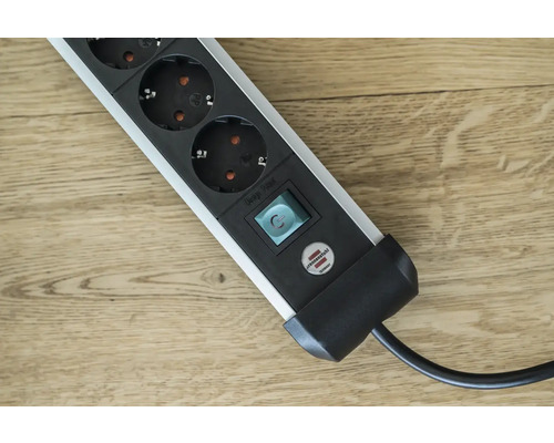 Verlengdoos met schakelaar voor elektrische apparaten