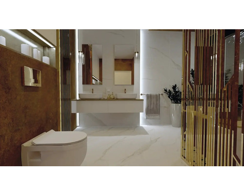 Moderne badkamer met wandcloset, wastafel en spiegels