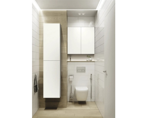 Badkamer met hangtoilet, inbouwreservoir en witte badkamermeubels