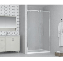 Badkamer met wastafel en douchecabine met schuifdeur
