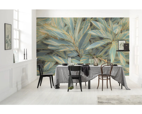 Eetkamer met eettafel en bloemen fotobehang