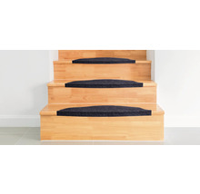 Houten trap met trapmatten