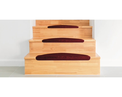 Houten trap met trapmatten