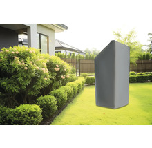 Afdekhoes voor tuingereedschap op gazon voor huis