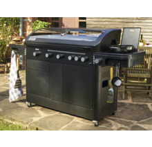 Zwarte gasbarbecue met zes branders, bijzettafels en gereedschapshaken voor buiten.