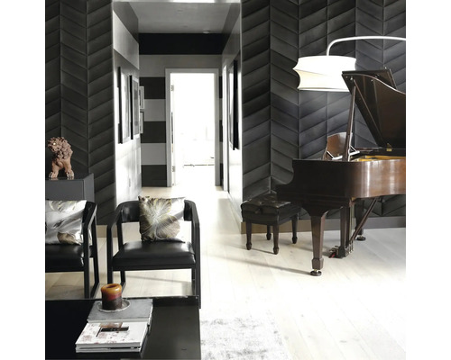 MOLLIS Wandkussen Riviera zwart links 15x30 cm Interieurfoto van een woonkamer met piano, fauteuils en decoratieve wandpanelen in pijlvorm
