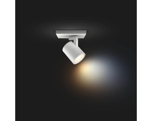 Plafondlamp met een lichtbundel.