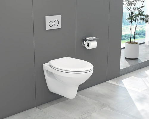 Hangtoilet met bedieningspaneel en toiletpapierhouder in moderne badkamer