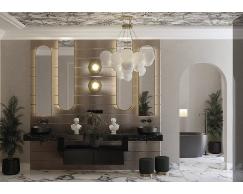 Badkamer met wastafel, spiegels, verlichting en bad voor een stijlvol badkamerontwerp