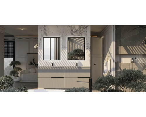 Lichte badkamer met dubbele wastafel, verlichte spiegels en douche