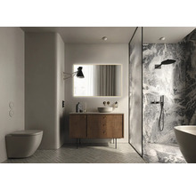 Moderne badkamer met toilet, wastafelonderkast, spiegel en douche