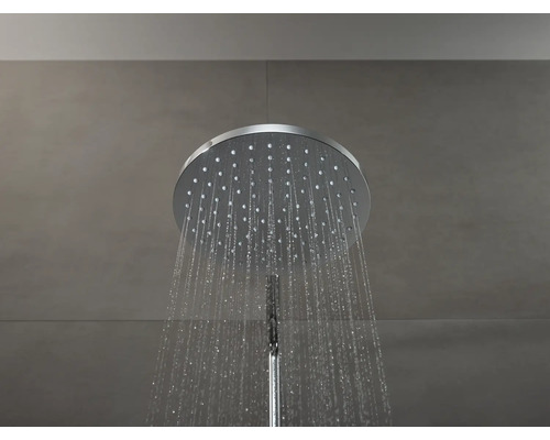 Regendouche met waterstraal