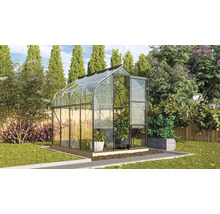 Tuinkas met planten en bloemen in de tuin