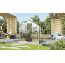 Tuinkas in de tuin met hangmand en zithoek