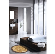 Moderne badkamer met bad, wastafel en houten accenten