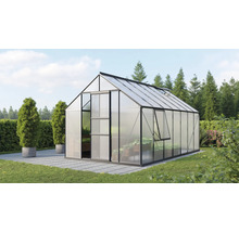 Tuinkas met open raam en deur in de tuin