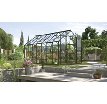Tuinkas met planten en bloemen in de tuin