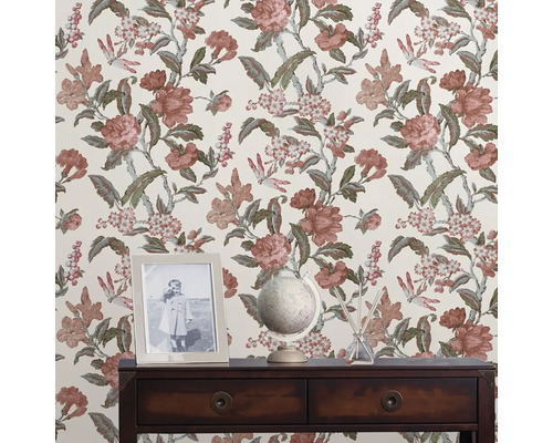 Behang met bloemmotief in de kamer