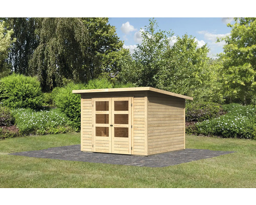 Houten tuinhuis met dubbele deur in de tuin