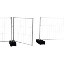 Bouwhek met gaas en voet