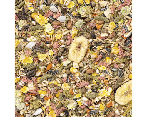 Close-up van diervoeder voor knaagdieren met granen, groenten en gedroogd fruit