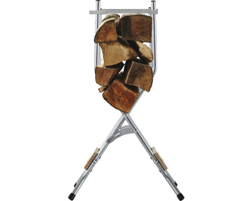 Metalen houtrek met blokken hout