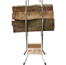 Brandhout wipzaag met houten stammen