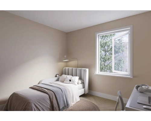 Slaapkamer met bed, bureau en open raam