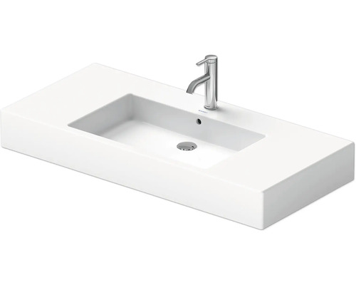 Wastafel met kraan voor de badkamer