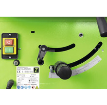 Detail van een cirkelzaag met schakelaars en hoekinstelling