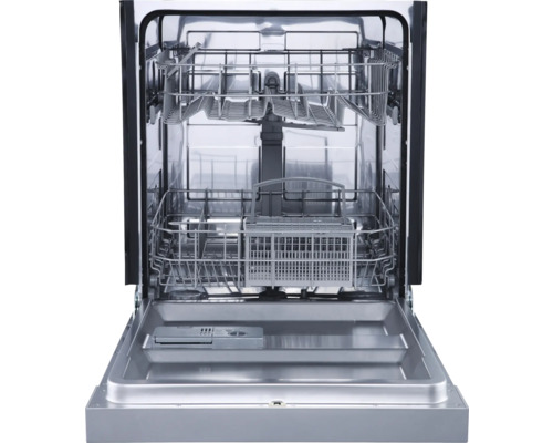 Open vaatwasser met boven- en onderkorven