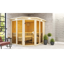 Lichte houten sauna met glazen elementen en houten banken in een moderne badkamer