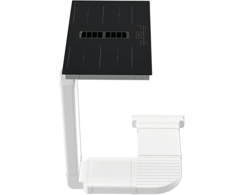 Inductiekookplaat met afzuigkap en wit luchtafvoersysteem