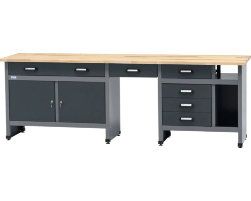 Werkbank met lades, kasten en een houten werkblad.