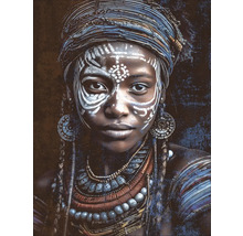 Portret van een vrouw met hoofddeksel, gezichtsbeschildering en sieraden