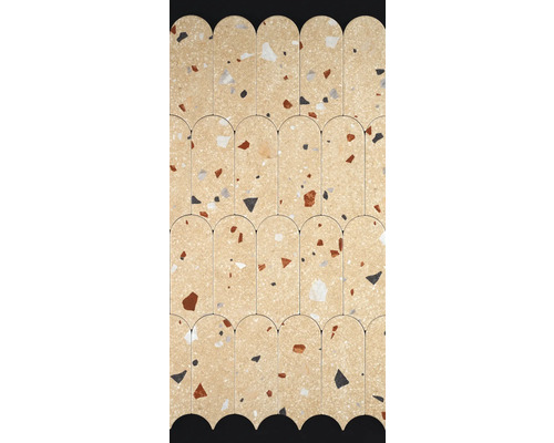 Rijen terrazzomozaïektegels in gebogen vorm