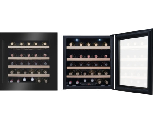 Wijnkoelkast met meerdere houten planken voor wijnopslag, een model is gesloten, de andere is open met een glazen voorkant