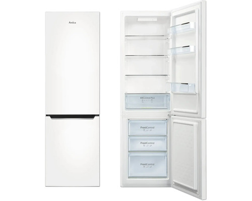 Amica koel-vriescombinatie met open deur, die een blik op de interne compartimenten en laden biedt