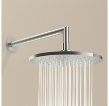 Regendouche met wandarm in de badkamer