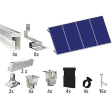 Componenten voor de installatie van een zonnepaneelsysteem op een dak, inclusief vier zonnepanelen