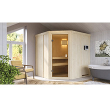 Lichte sauna van hout met glazen deur in een badkamer met bad en fauteuil.