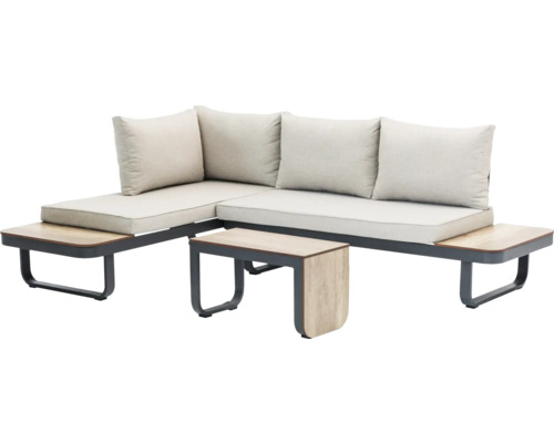 Tuin loungebank met tafel en lichte kussens