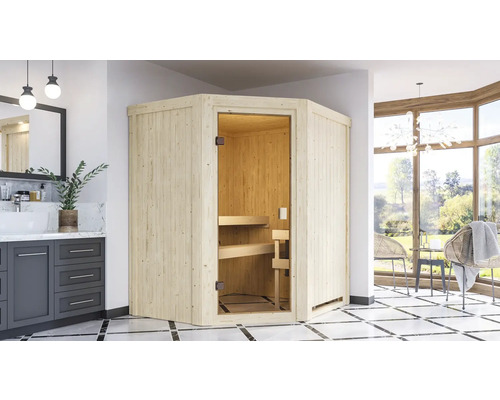 Houten hoeksauna met glazen deur in badkameromgeving.