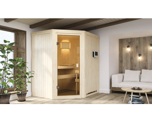 Interieurfoto van een houten sauna met glazen toegangsdeur in een lichte, moderne ruimte