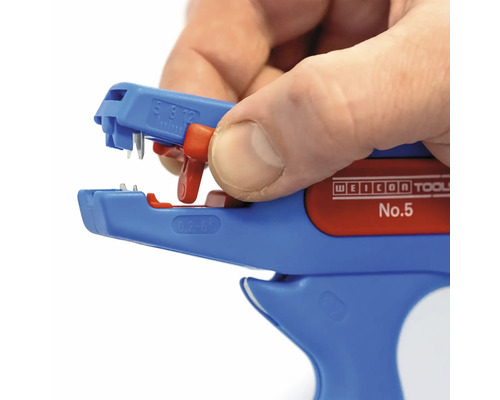 Weicon Tools striptang nr. 5 in gebruik