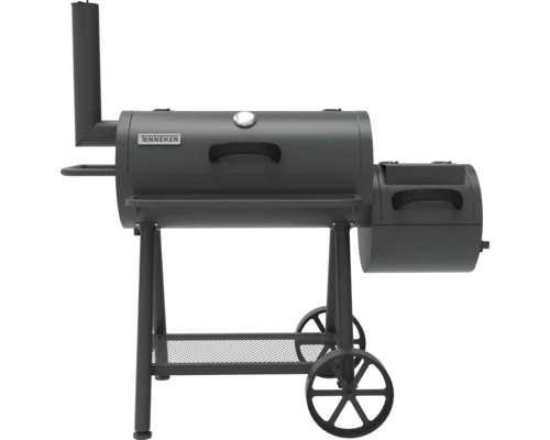Tenneker logo op een houtskoolgrill met rookfunctie