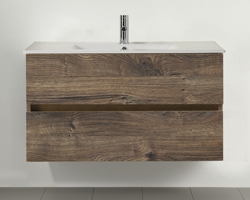 Wastafelmeubel met houtlook en keramische wastafel