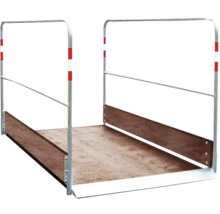 Goederenliftplatform met reling