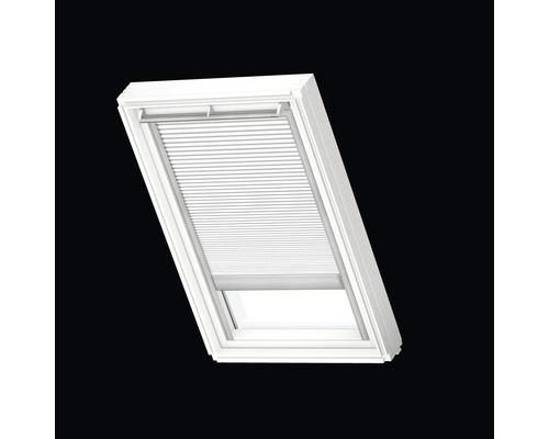 Dakvenster met plissé gordijn